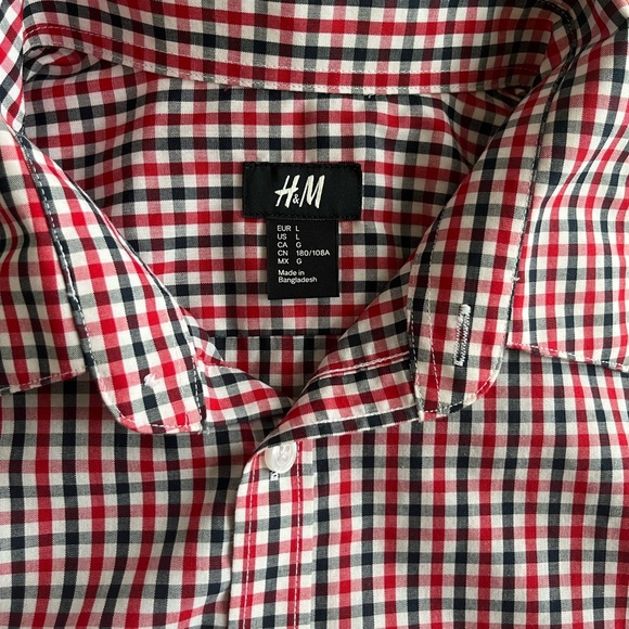 H & M Men's Button Up Shirt, Black, Red, White Plaid Size L - Picture 2 of 6
